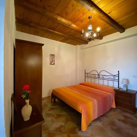 Nebrodi Holiday House Holiday home San Marco d'Alunzio